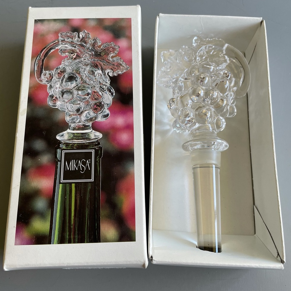 NWT Mikasa Fruit Grape Wine Bottle Stopper
